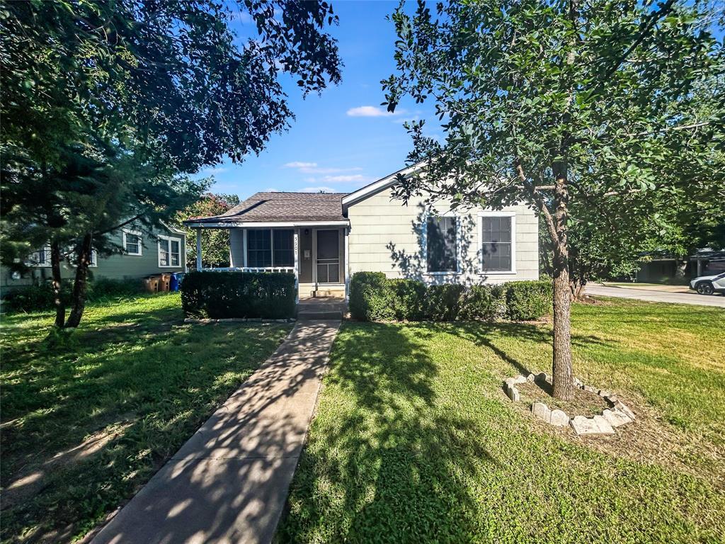 Primary Photo - 5501 Montview St