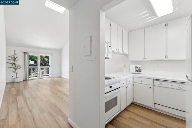 Foto del edificio - 3847 Vineyard Ave