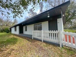 Building Photo - 3303 Old Tampa Hwy