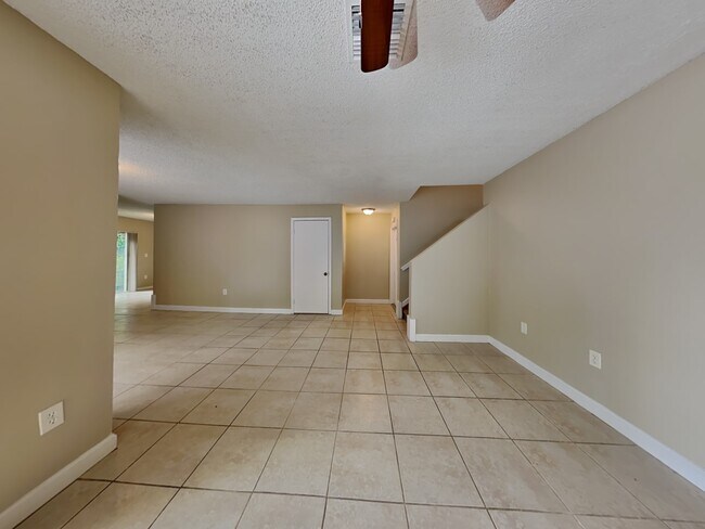 Foto del edificio - 10051 SW 218th St
