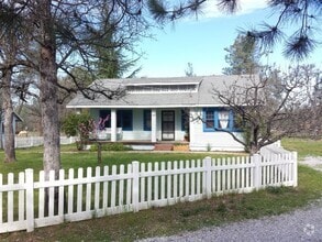 Building Photo - 11828 Earl Dr