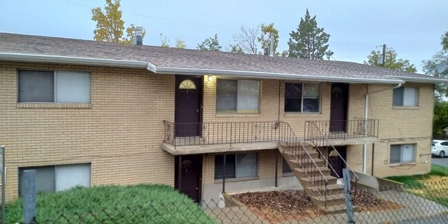 Building Photo - 727 E 800 N