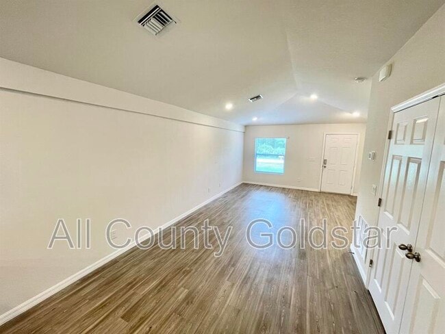 Foto del edificio - 2084 Hilton St