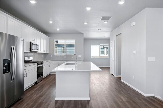 Foto del edificio - 12326 W 56th Ln