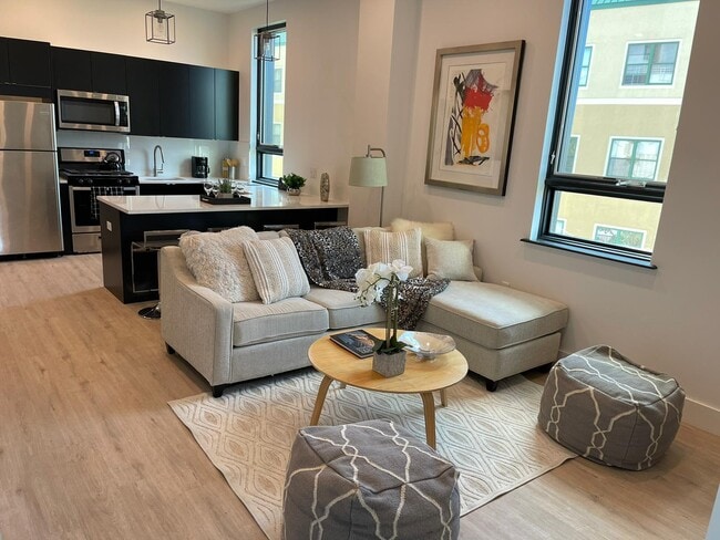 Building Photo - Element