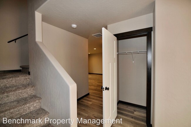 Building Photo - 3 br, 2.5 bath House - 12417 N. Cavanaugh ...