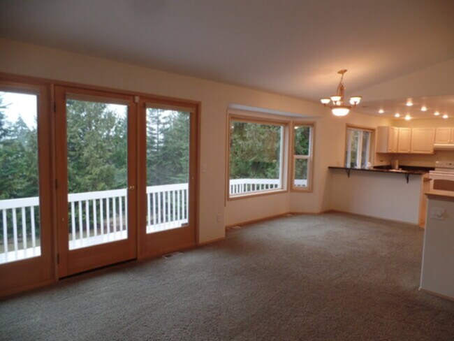 Building Photo - 1432 Fox Hollow Rd