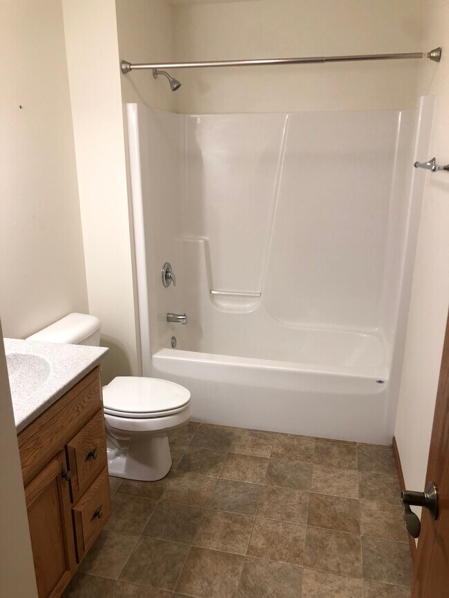 1109 Hansen St, Tomah, WI 54660 Townhome Rentals in Tomah WI