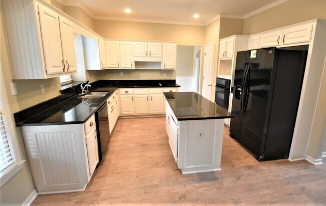 Foto del edificio - 3443 Kenilworth Ct