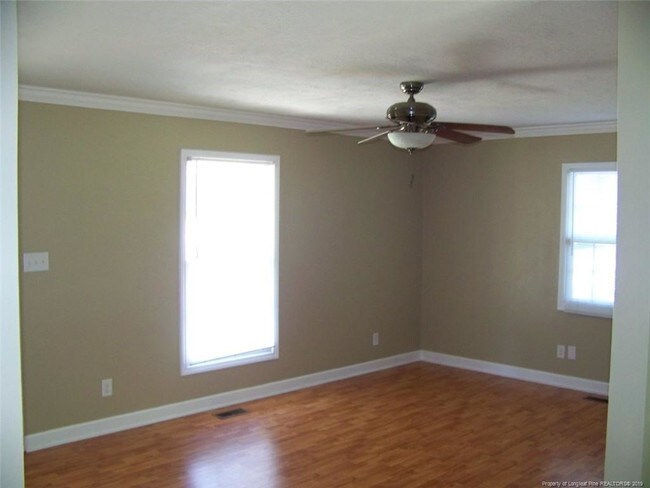Building Photo - 309 Milburn Dr