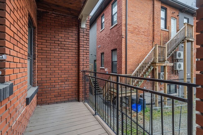 Building Photo - Gorgeous 1 Bed in Durand