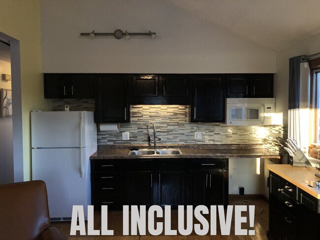 Building Photo - 8 Raymond St