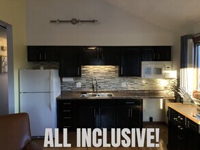 Building Photo - 8 Raymond St