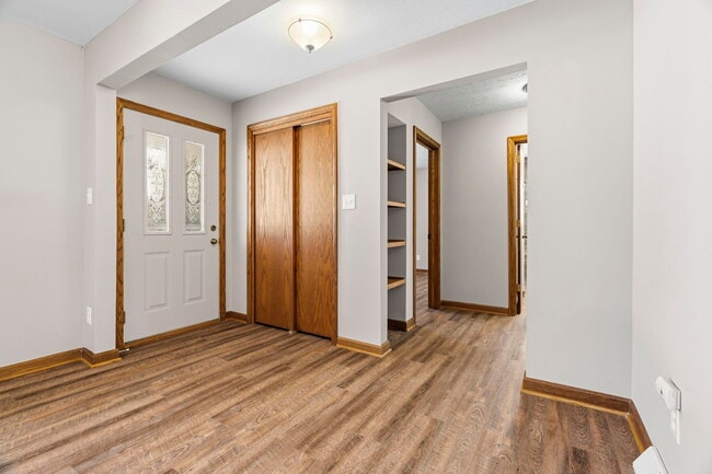 Building Photo - 1914 Raber Rd