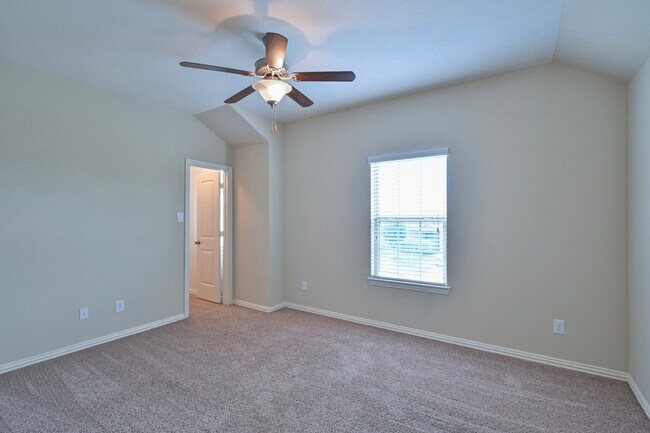 Foto del edificio - 2439 Brown Maple Dr