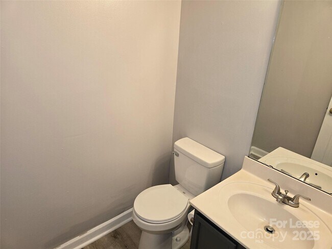 Foto del edificio - 6805 Ebara Ln