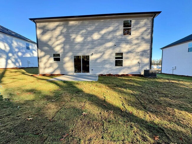 Building Photo - 514 Madison Lakeview Dr
