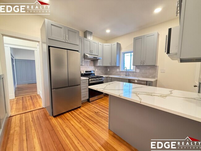 Foto del edificio - 96 Brayton Rd