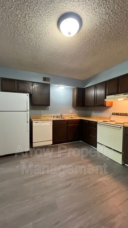Foto principal - 320 Lincoln St