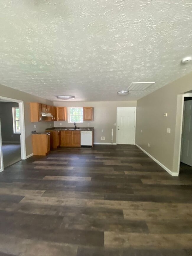 Foto del edificio - 3 bedroom 2 bath home