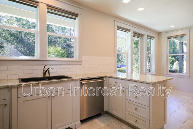 Foto del edificio - 15 Palm St