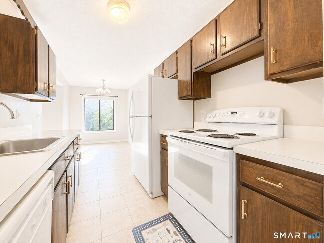 Foto del edificio - 10 Woodsedge Dr