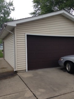 Garage - 518 S 33rd St