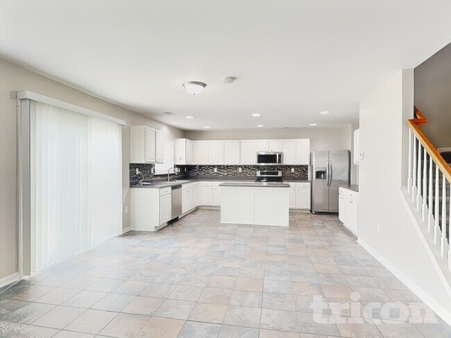 Building Photo - 310 Waterlemon Way