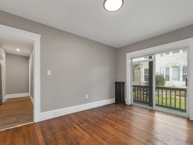 Building Photo - 54 Brook St