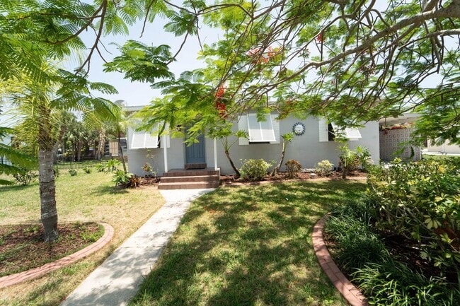 Foto del edificio - 306 Fernandina St