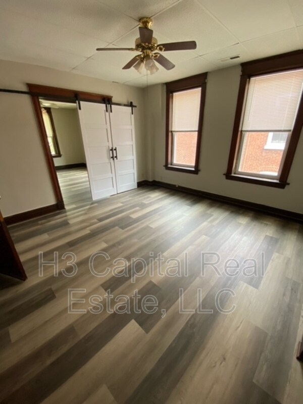 Foto del edificio - 2214 Edison Ave