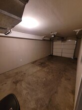 Building Photo - 416 Shade Tree Ln