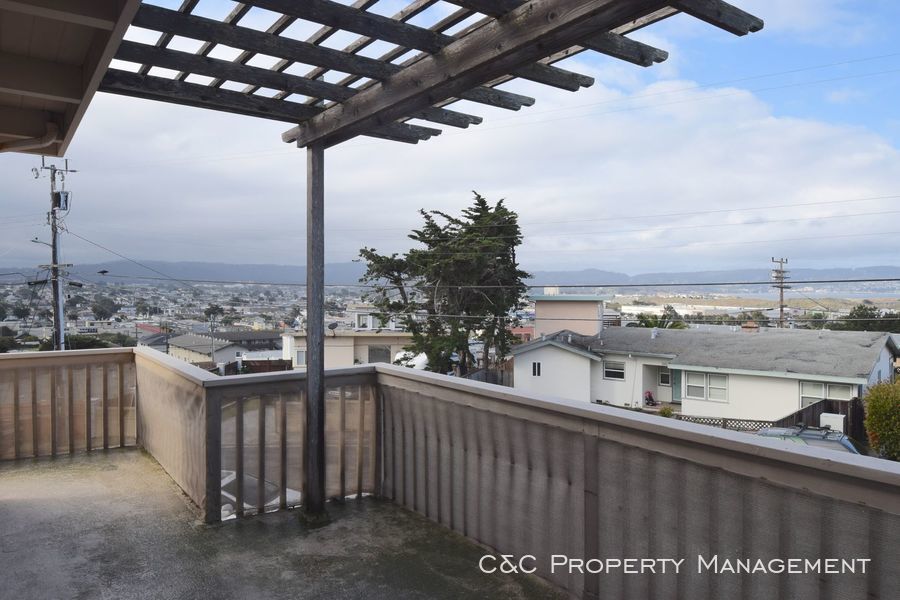 1255 Circle Ave Unit B, Seaside, CA 93955 Room for Rent in Seaside