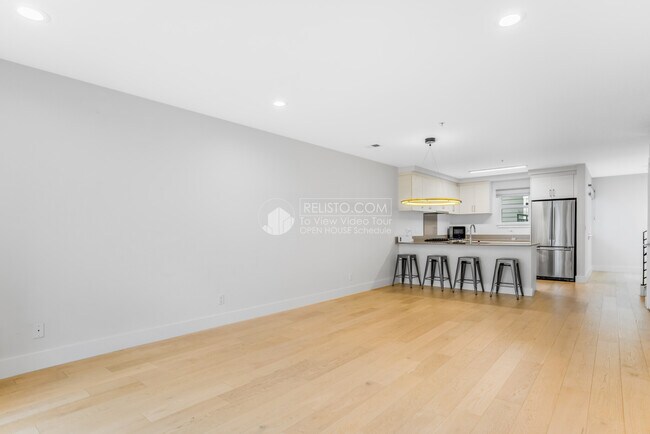 Building Photo - 1117 Ocean Ave