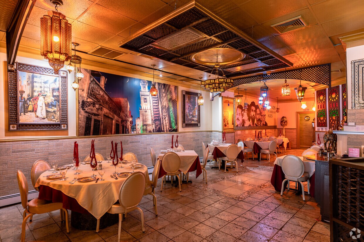 Escaparate del restaurante - 6 W Main St