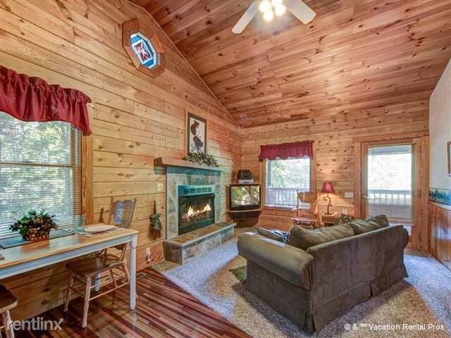 Primary Photo - 1149 Ogle Hills Rd