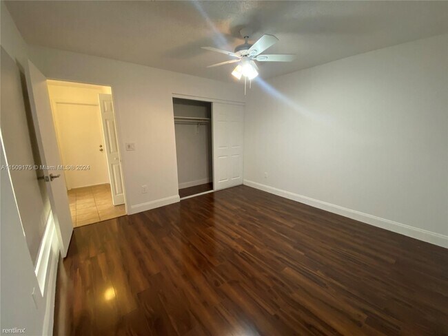 Foto del edificio - 3 br, 2 bath Townhome - 11377 SW 85th Ln