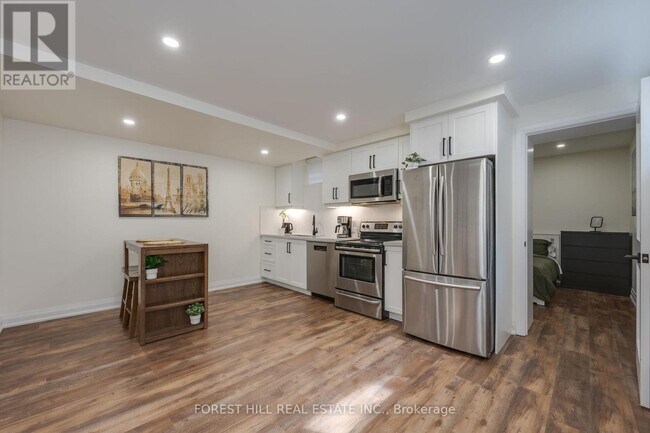Building Photo - 167 Rosethorn Ave