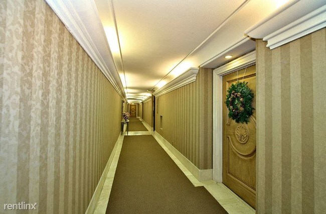 Foto del edificio - 7635 Eads Ave