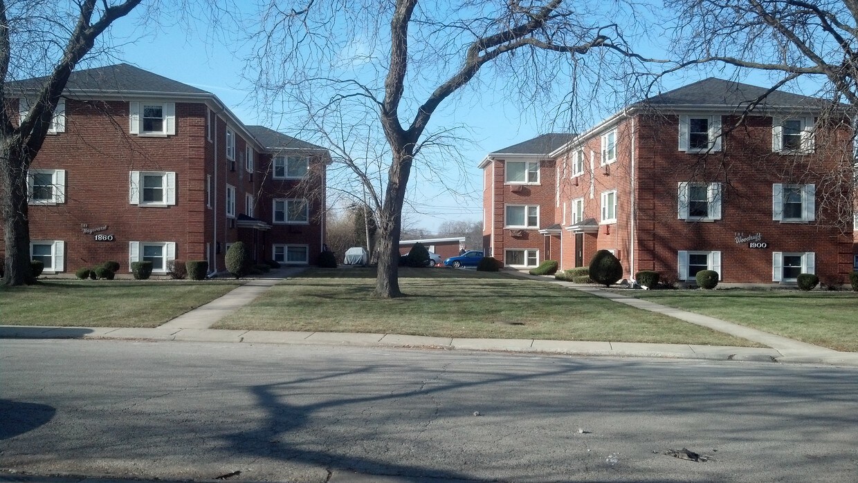 Primary Photo - 1860 Parkside Dr