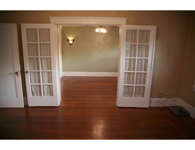 bedroom to livingroom - 470 S 3rd St