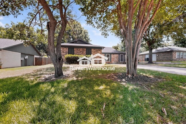 Building Photo - 1919 Buckeye Dr