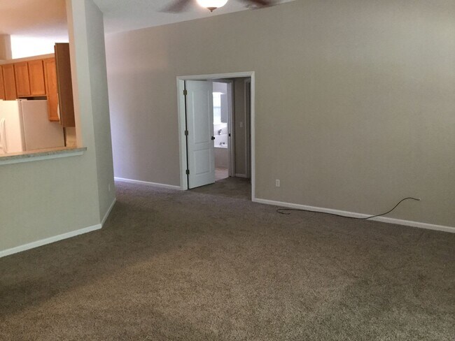 Building Photo - 8499 Beresford Ln