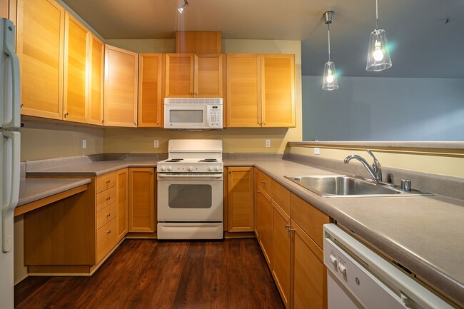 Interior Photo - Saxe Apartments