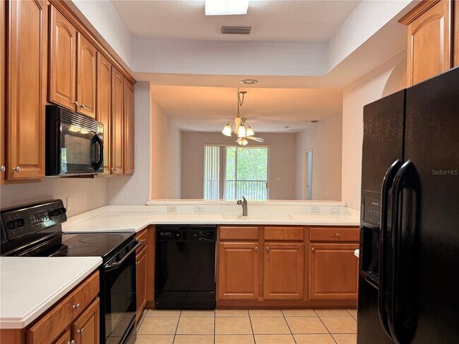 Foto del edificio - 9434 Myrtle Creek Ln