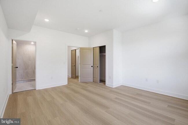 Foto del edificio - 3931 Fairmount Ave