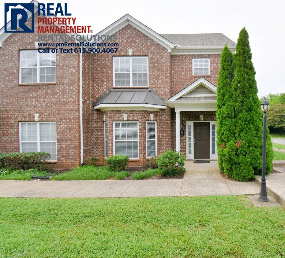 Foto principal - Great 3bd 2.5ba townhome in Murfreesboro! ...