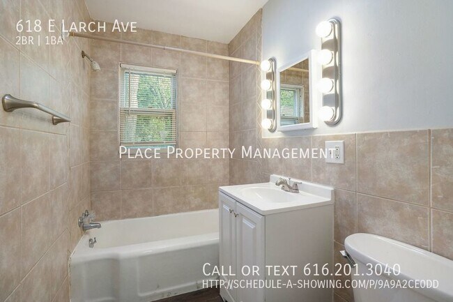 Building Photo - 618 East Larch - 2 Bed/1 Bath Single Famil...