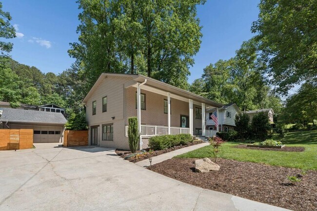 Foto del edificio - 4097 Longview Dr