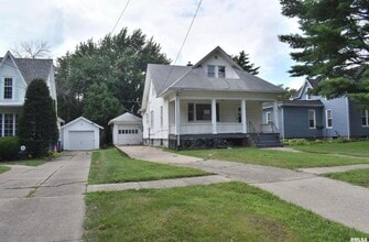 Building Photo - 705 SW 2nd Ave